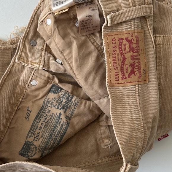 Levi's Women's Brown 501 Denim Jean Shorts - Picture 2 of 4